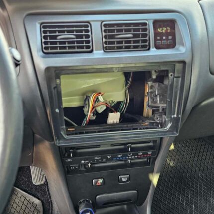 corolla_1992_dashboard