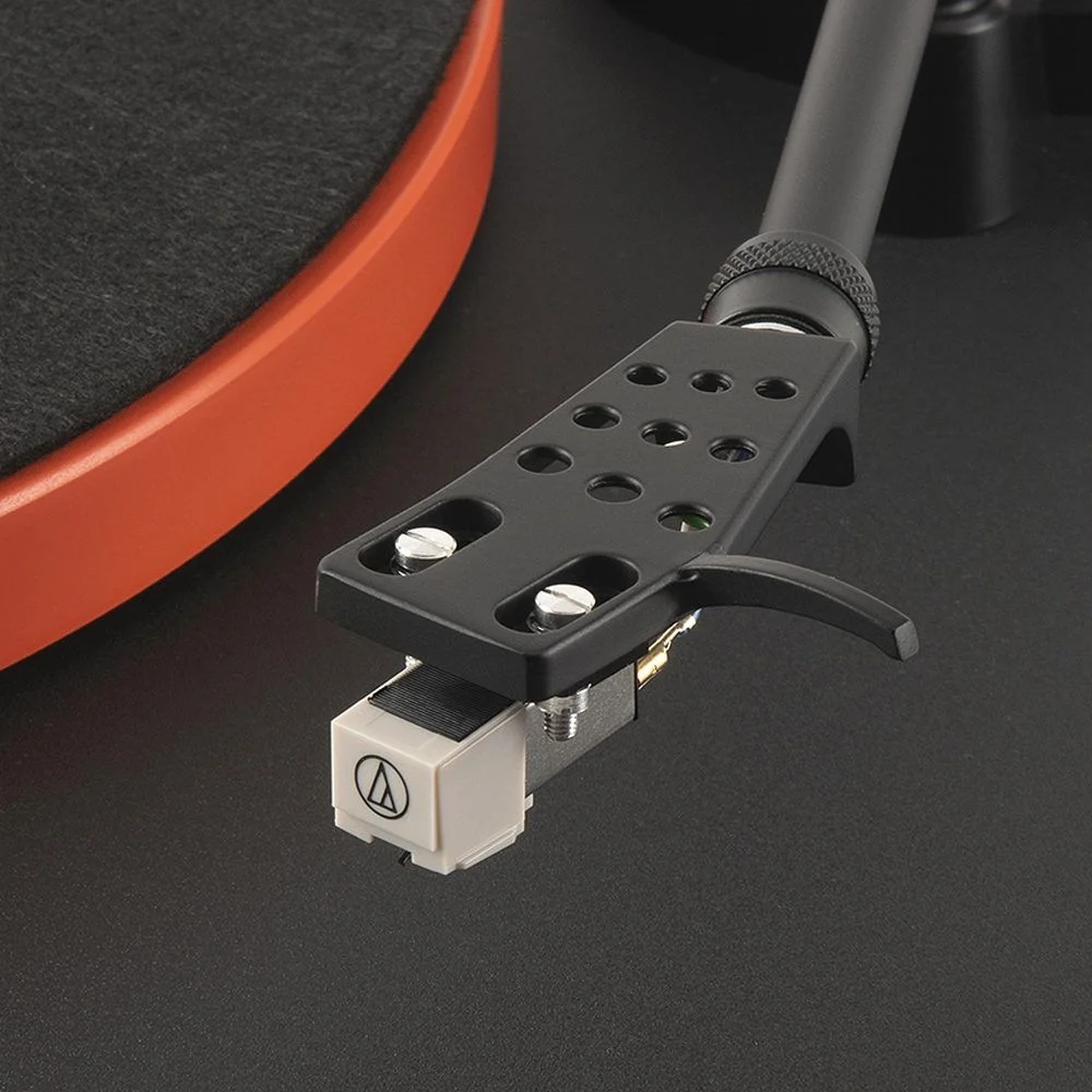 jbl-spinner-bt-close-up-view-1-v3-copy