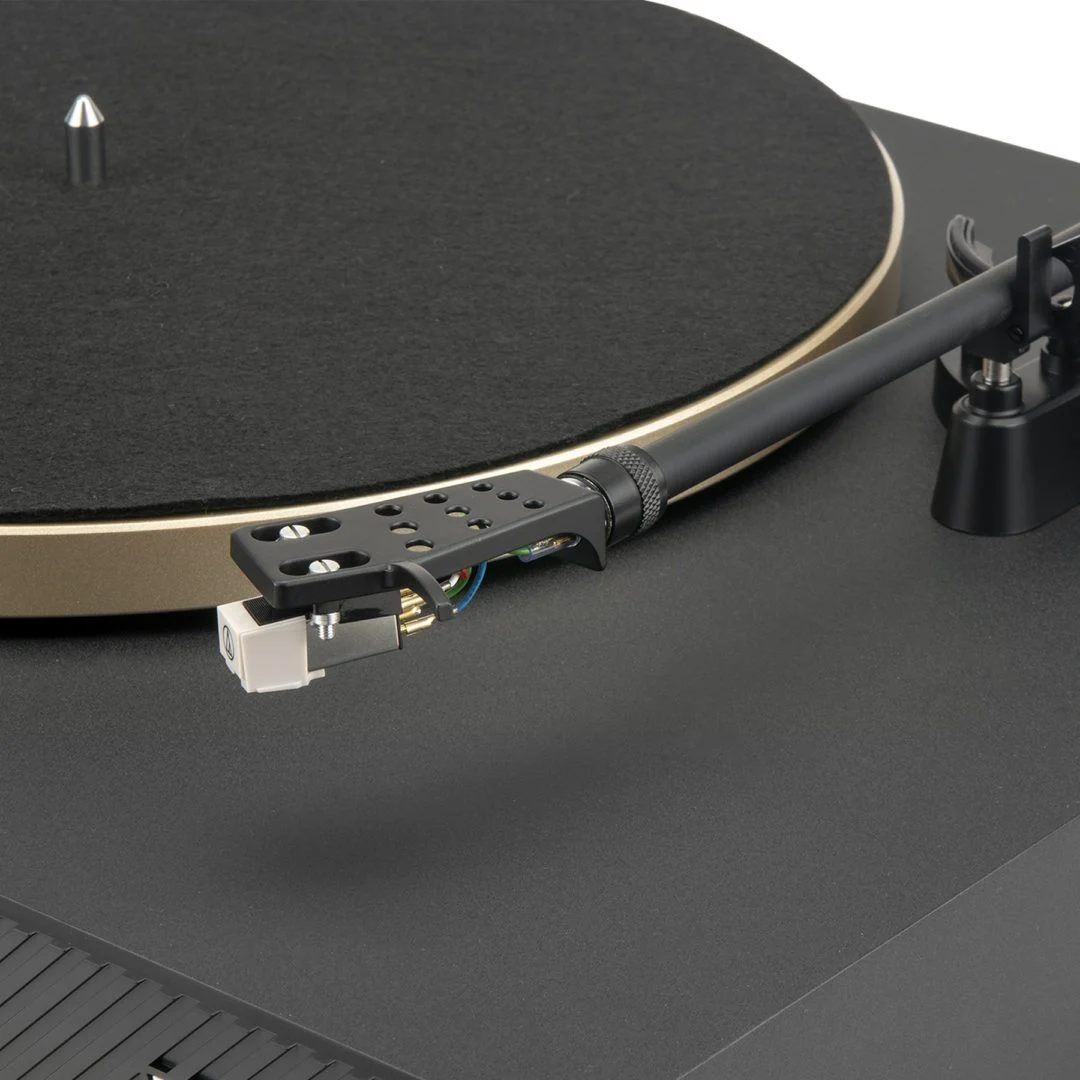 jbl-spinner-bt-gold-r-3qtr-lid-off-copy-1080x1080-1
