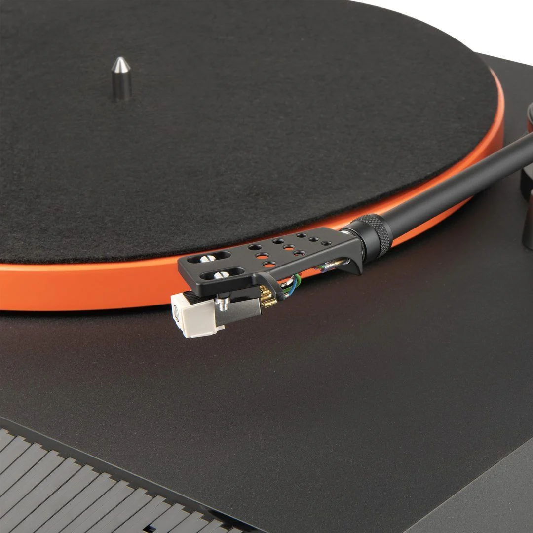 jbl-spinner-bt-l-qtr-view-lid-off-1-v3x-copy-1080x1080-1