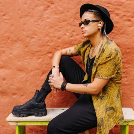 jbl_tune-buds_white_content